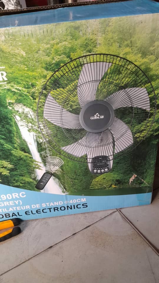 Pack De 2 Ventilateurs Mural Avec Commande Global Air/ Continentale FB-40R À 5 Hélices