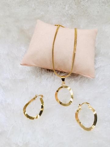 Ensemble Chaîne et Boucles d’oreilles pour Femme