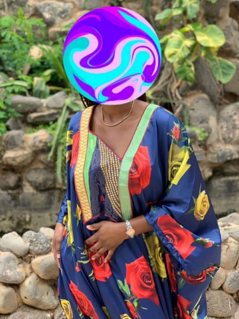 Robe Brodées En Soie