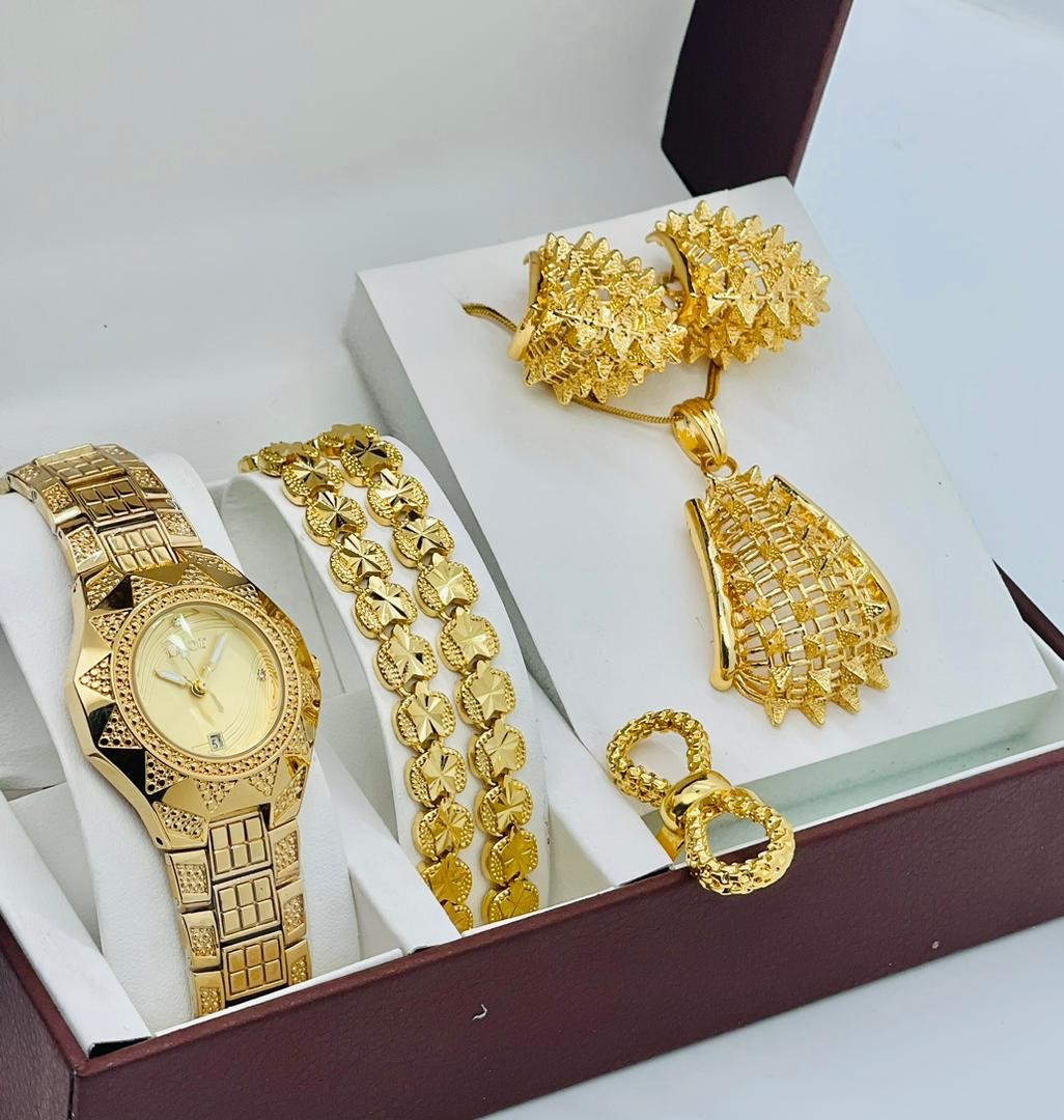 Bijoux En Plaqué De Montre Boucles D'oreilles Bague