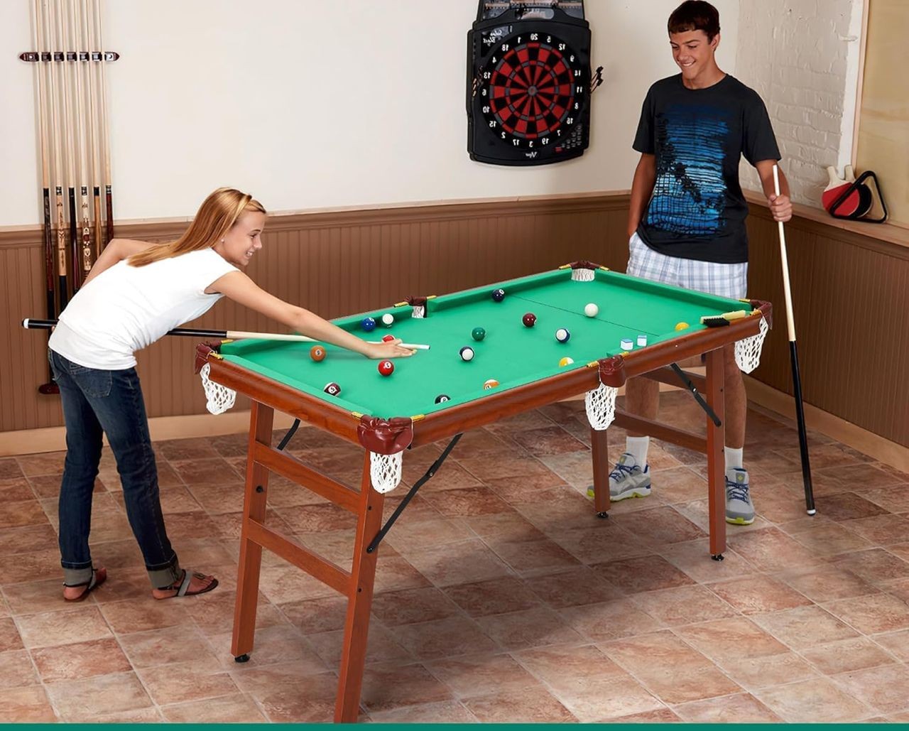 Table de billard pliante portable de avec 2 bâtons de queue 16 boules Craie triangulaire - 4 Appuies