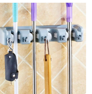 Support de Balaie à Vadrouille 4 fentes de maintien efficace et solide