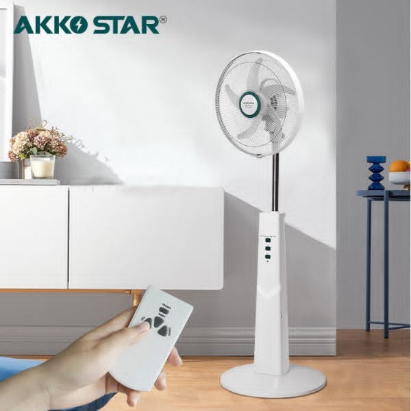 Ventilateur sur pied rechargeable Akko Star avec télécommande, 40 cm de diamètre, 40 W, blanc, autonomie 11 heures